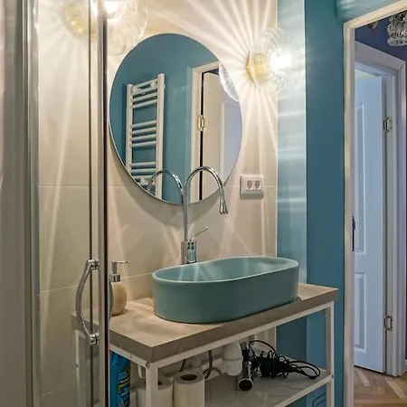 Birds' Nest - 2bdr - Cismigiu Bucarest